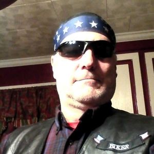 Meet your Posher, Carl